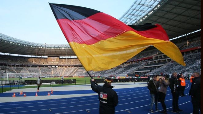 德国方面于2004年1月完成了对这座球场长达30个月的翻修